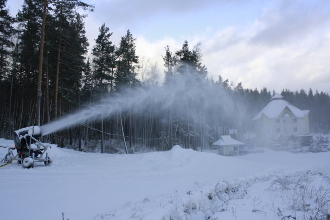 На ГЛК "Егоза" началось оснежение